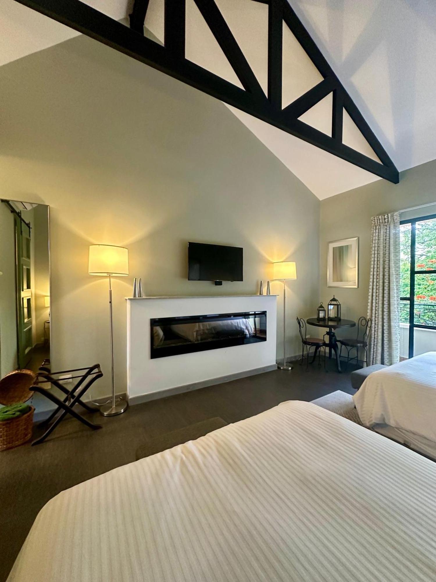 Boutique Hotel La Casona バジェ・デ・アンヘレス エクステリア 写真